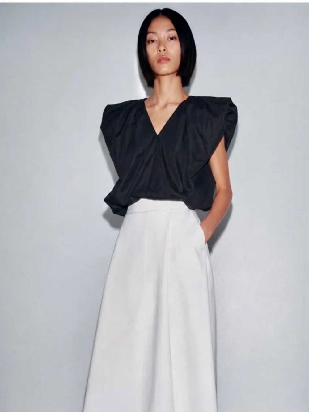 NWT Zara black poplin top in size XS